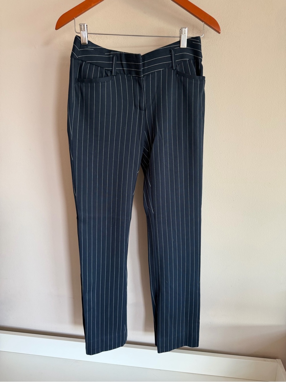 Amanda + Chelsea Navy Blue Pinstripe‎ Slim Leg Dress Pants Size 0